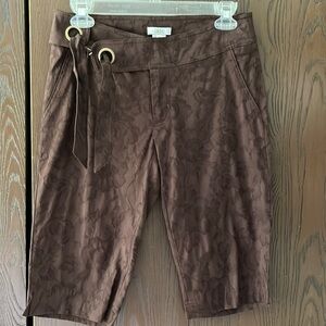 Cache dark brown brocade pattern Bermuda shorts. Size 2 NWT